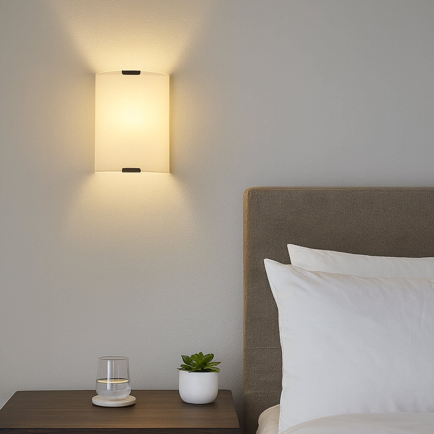 Luminaire Flat Opal Glass